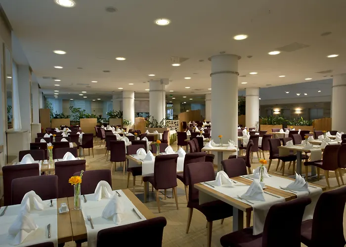 City Hotel Ljubljana Hotel 4*