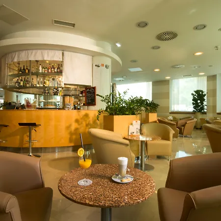Hotel City Hotel Ljubljana 4*