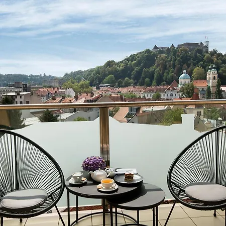 City Hotel Ljubljana 4* Lublana