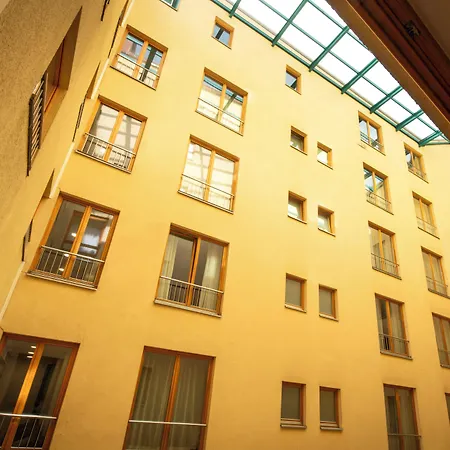 City Hotel Ljubljana Hotel 4*