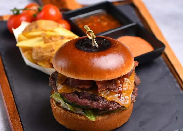 City Hotel Ljubljana Hotell 4*