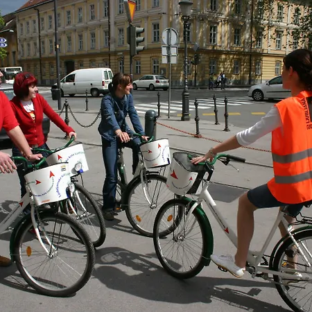 City Hotel Ljubljana Szálloda