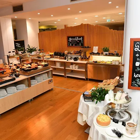 City Hotel Ljubljana 4* לובליאנה